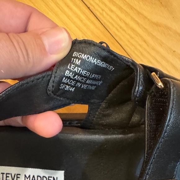 Steve Madden Black Leather Sandals - Picture 7 of 7